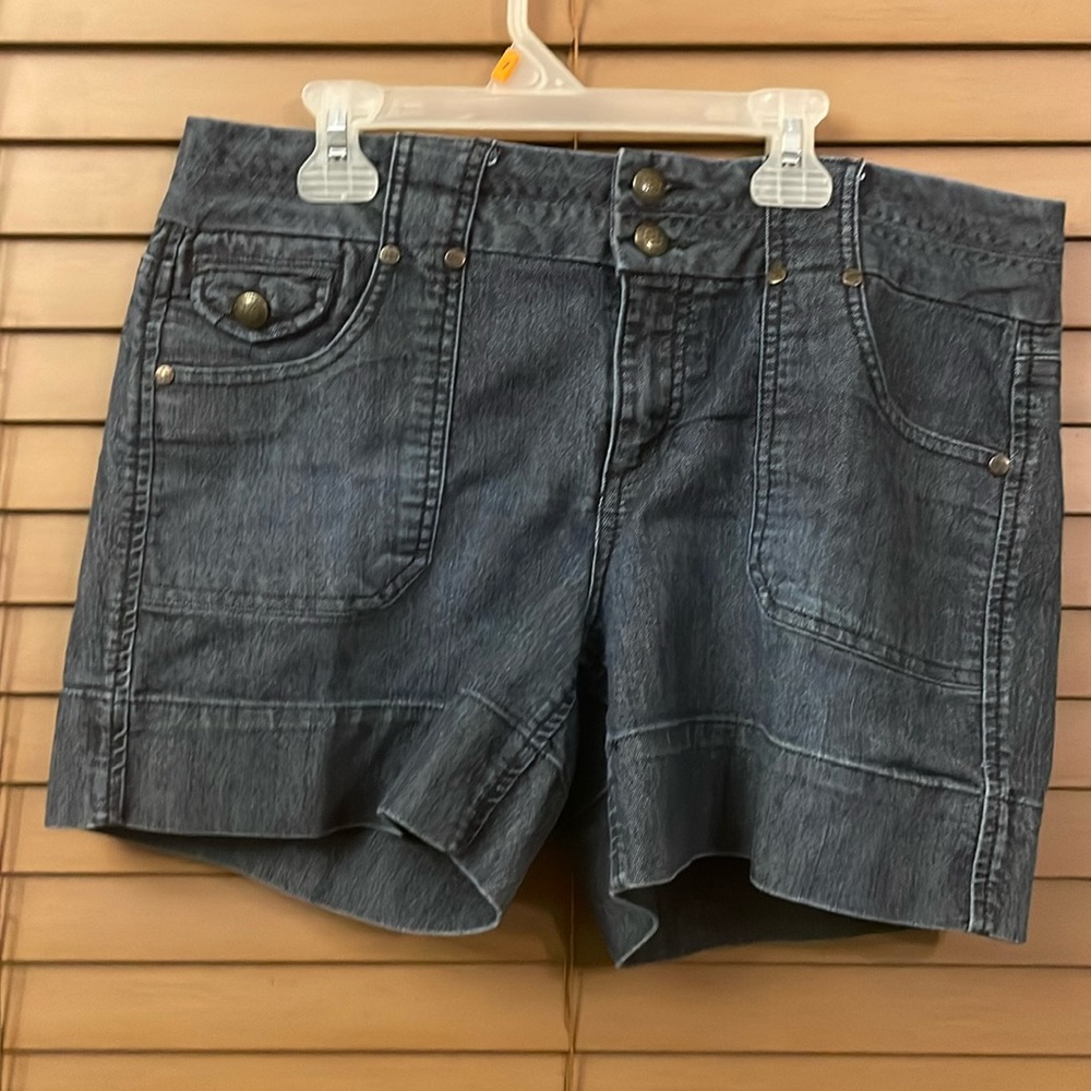One 5 One booty shorts